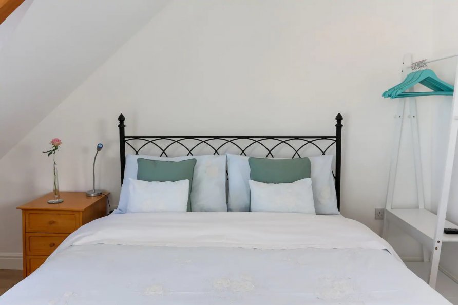 Double Bed at The Artist's Loft B&B, Newlyn, Cornwall